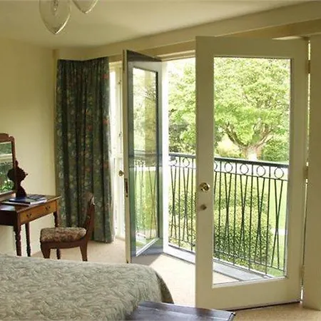 House Hotel