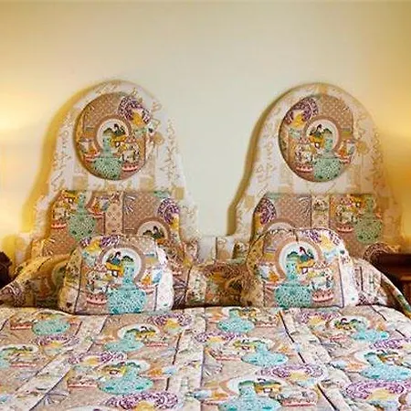 מלון House 4*