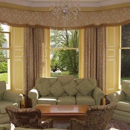 House Hotel